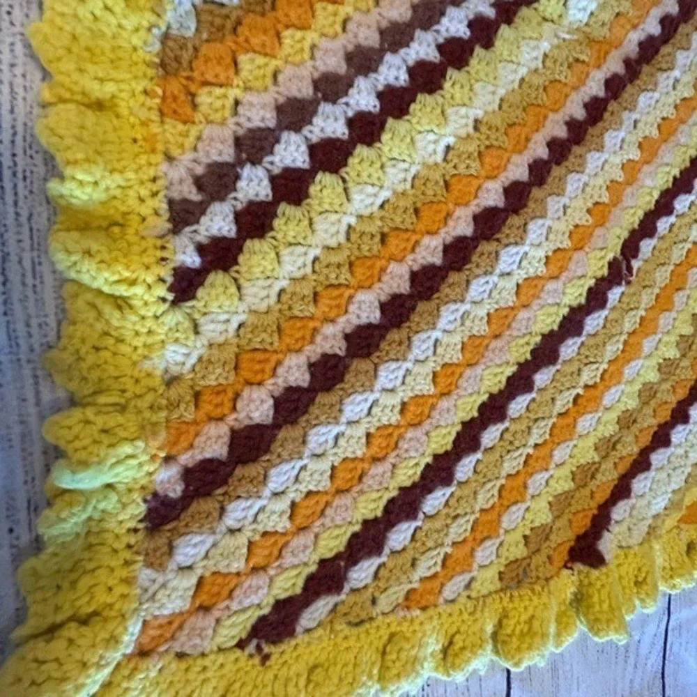 Grannycore Handmade Afghan‎ Autumn Stripe Colors with Ruffles 68